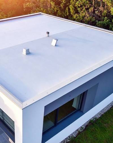 Professional TPO flat roofing installation